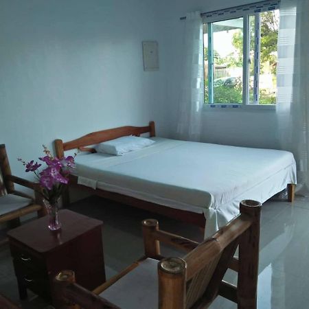 Sam'S Bed And Breakfast Dumaguete City Exterior photo